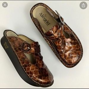 Alegria Copper Leather Mary Jane Clogs